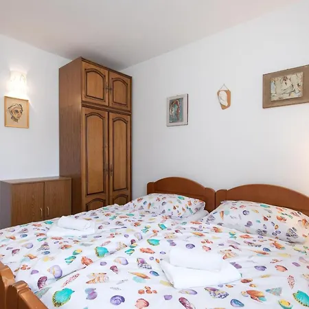 Apartament With A Parking Space Baska, Krk - 19483 *